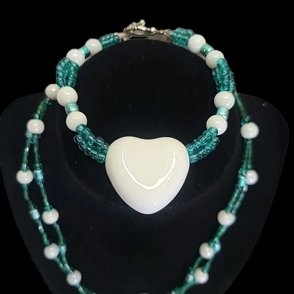 Teal Green & White Heart‎ Glass & Acrylic Bead 16